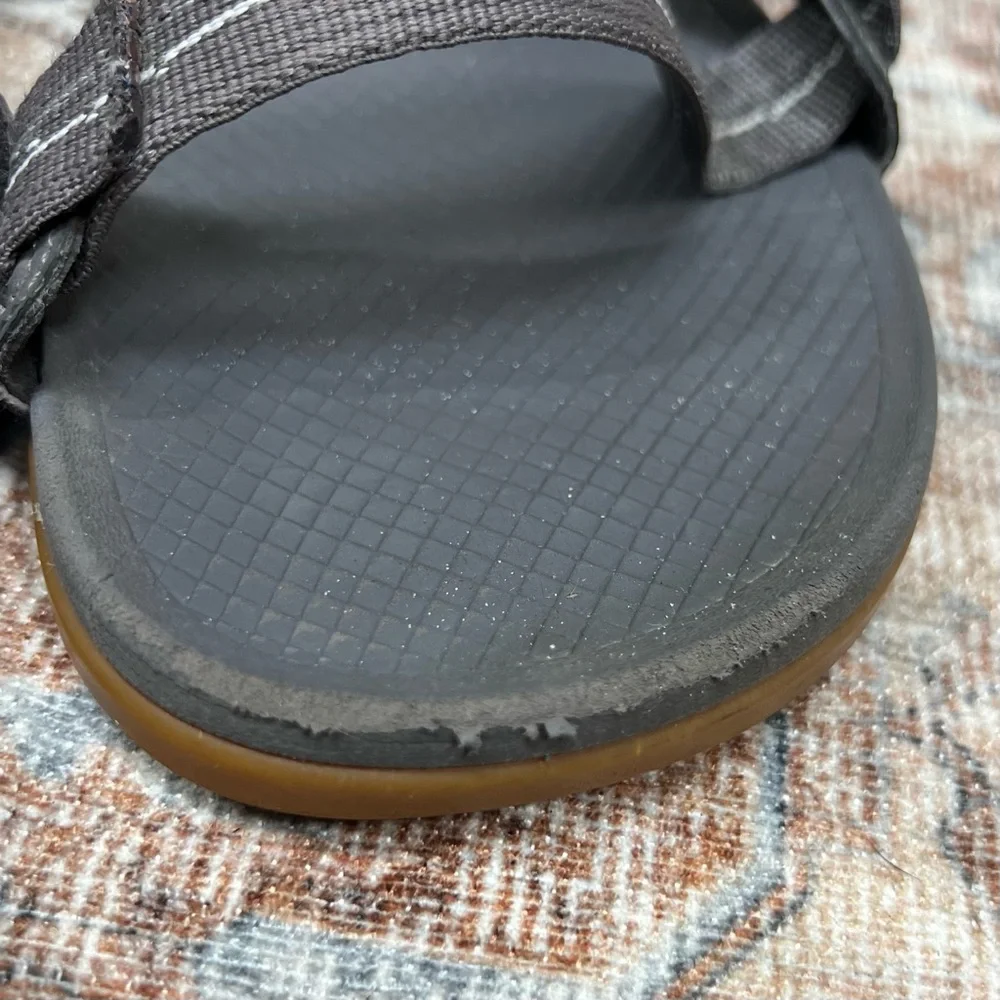 Chacos Sandals Mens Size 11  Lowdown Gray Adjustable Straps Hiking Camping Beach